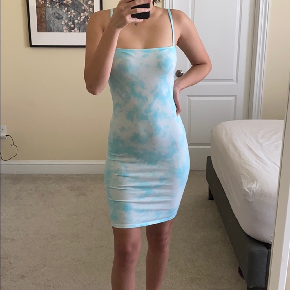 🦋 Blue tie dye bodycon midi dress 🦋